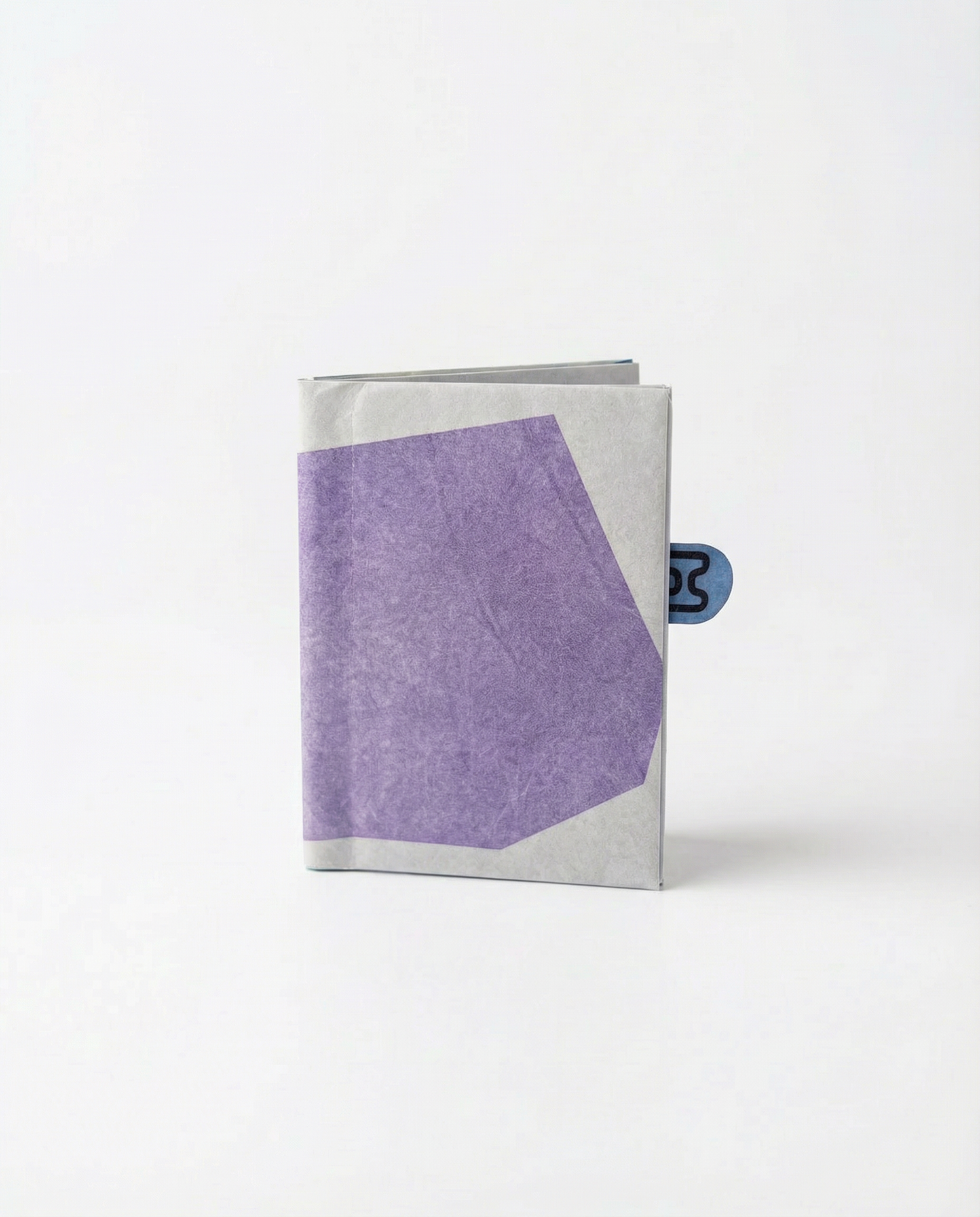 angular miniwallet, front folded view